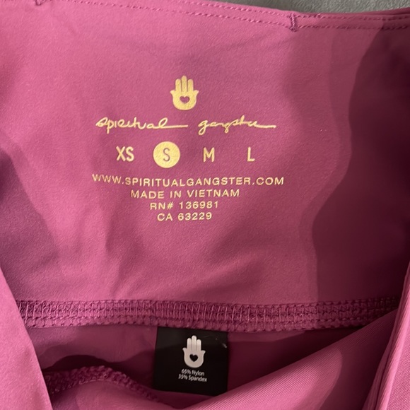 Wildberry/ purple 7/8 legging with stripe down side - Picture 4 of 7